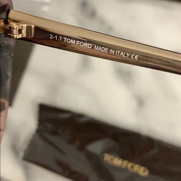 REVEKA TOM FORD SUNGLASSES IN LIGHT TORTOISE - Picture 6 of 8